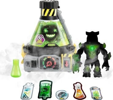 Beast Lab – Shark Beast Creator. Add Ingredients & Follow The Experiment's Steps to Create Your Beast! with Real Bio Mist & 80+ Lights, Sounds and Reactions – Shark Style May Vary